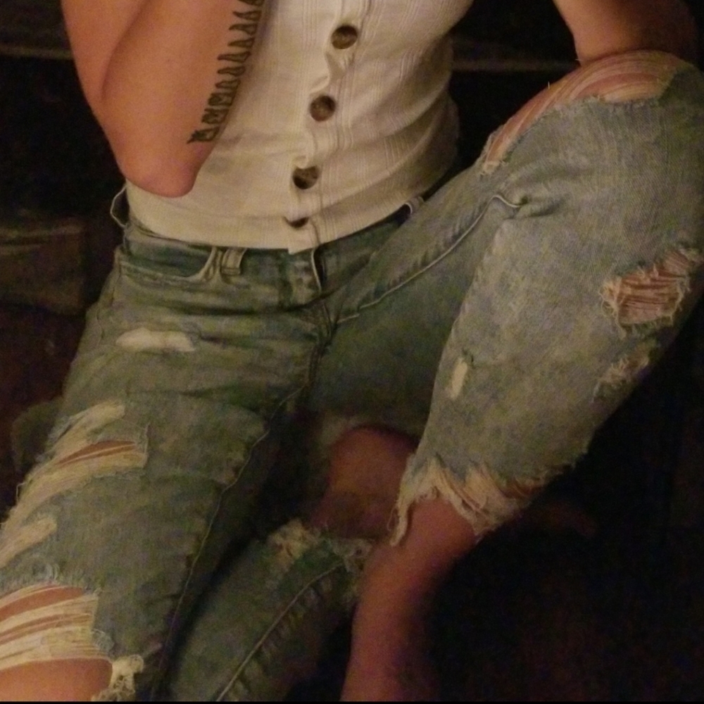 American Eagle Outfitters destroyed denim high rise cropped jeggings size 4 - Picture 3 of 9